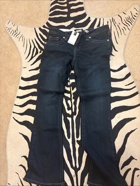 Dark Blue low rise w silver detail Flare Jeans. Cowgirl chick